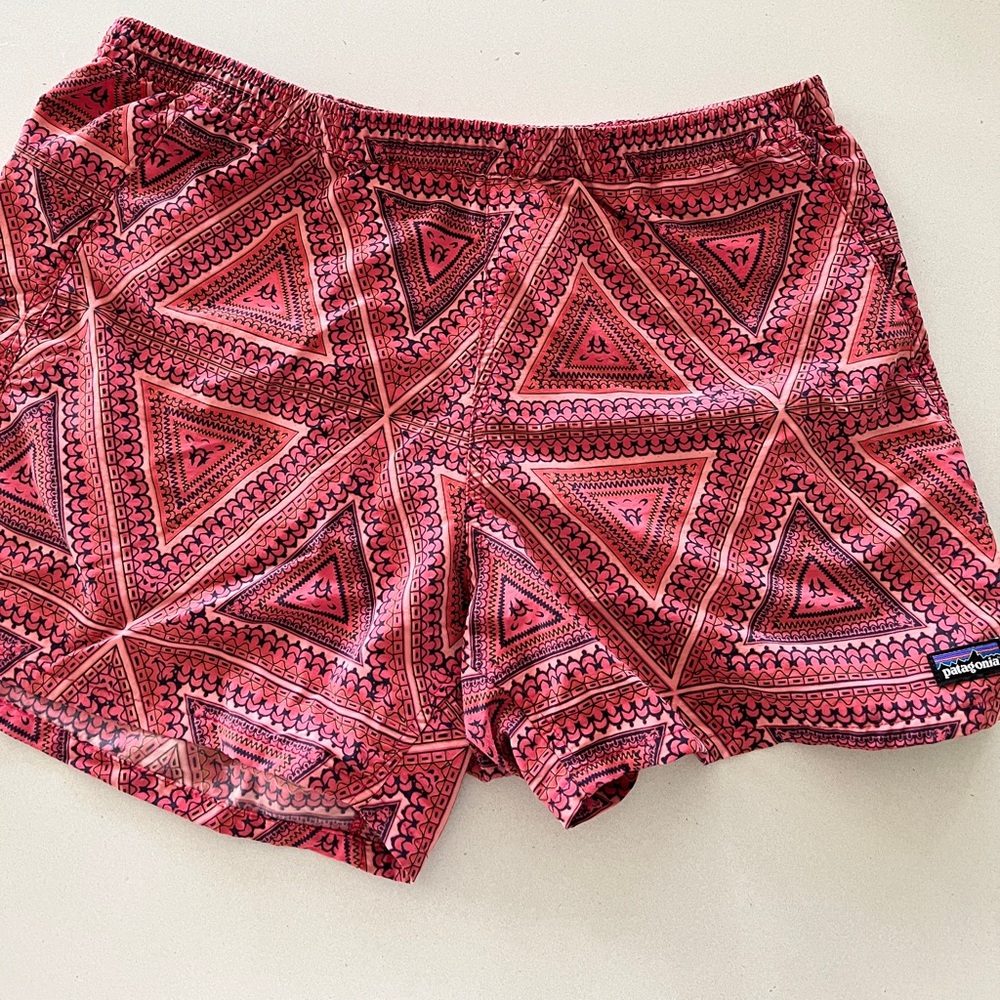 Patagonia Baggies “5 - common threads partnership *rare*